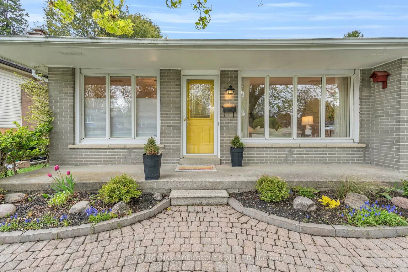 44, Kemano, Aurora Heights, Aurora
