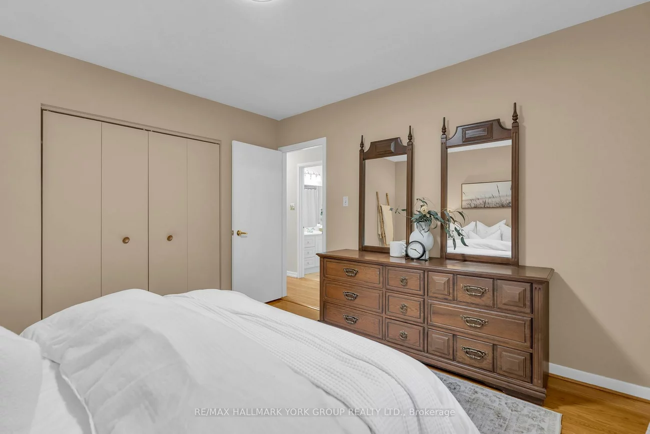 44, Kemano, Aurora Heights, Aurora