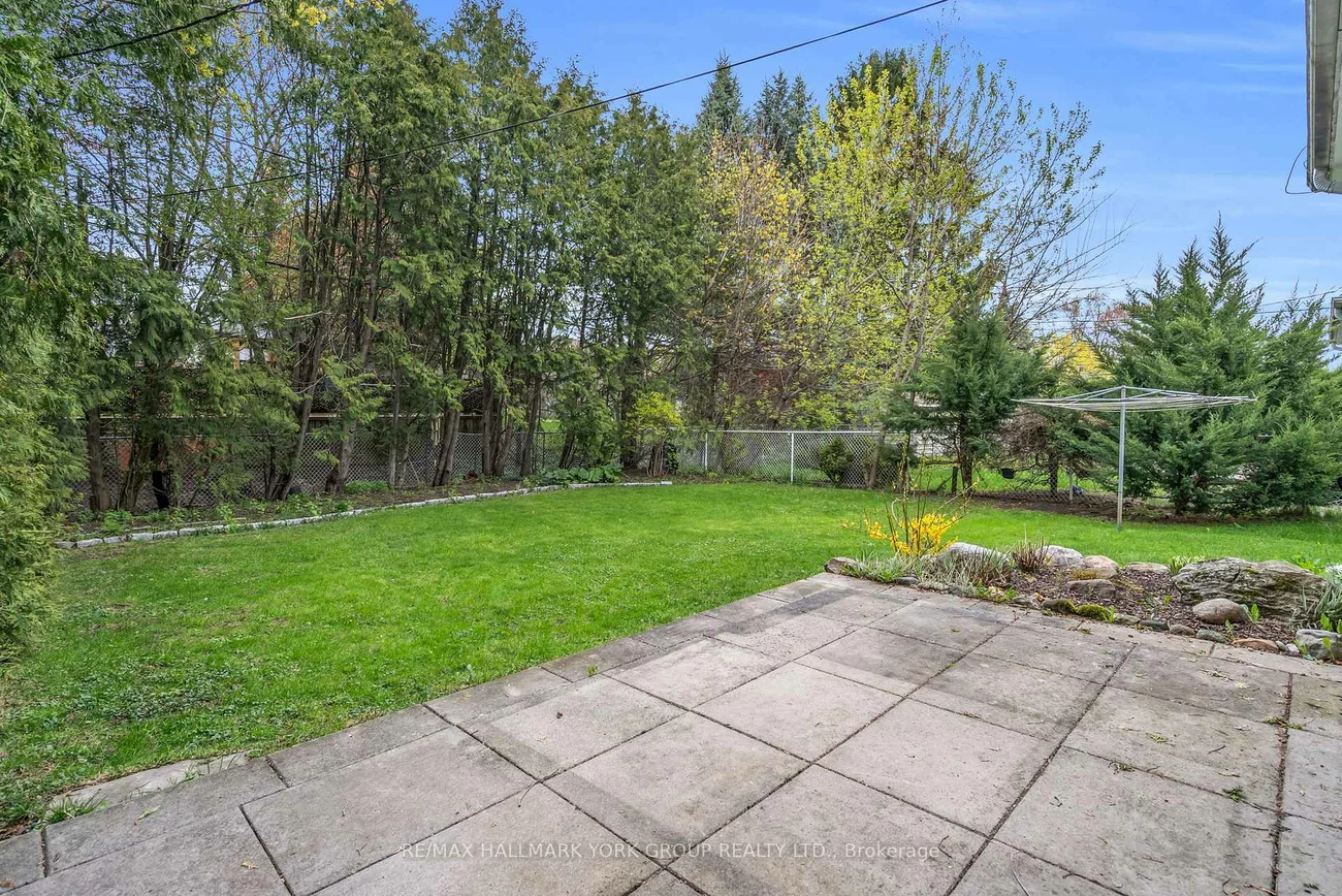 44, Kemano, Aurora Heights, Aurora
