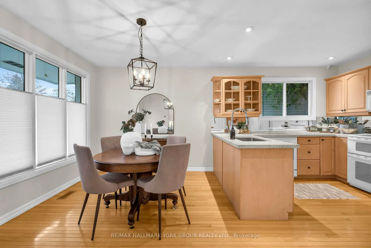 44, Kemano, Aurora Heights, Aurora