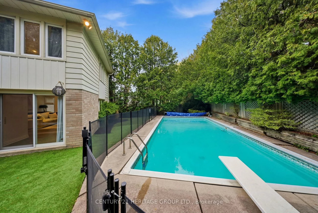 7, Cedar, Aurora Village, Aurora