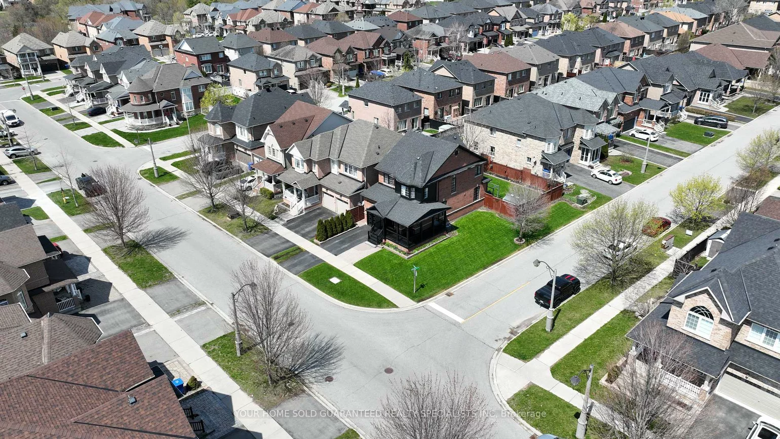 41, Mosley, Aurora Village, Aurora