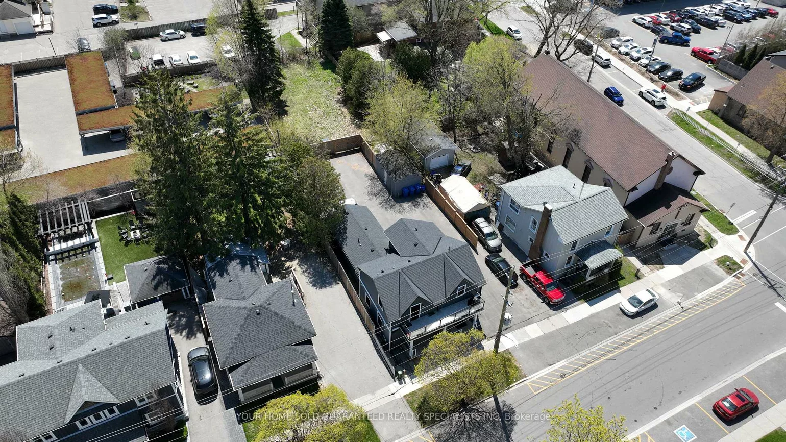 41, Mosley, Aurora Village, Aurora