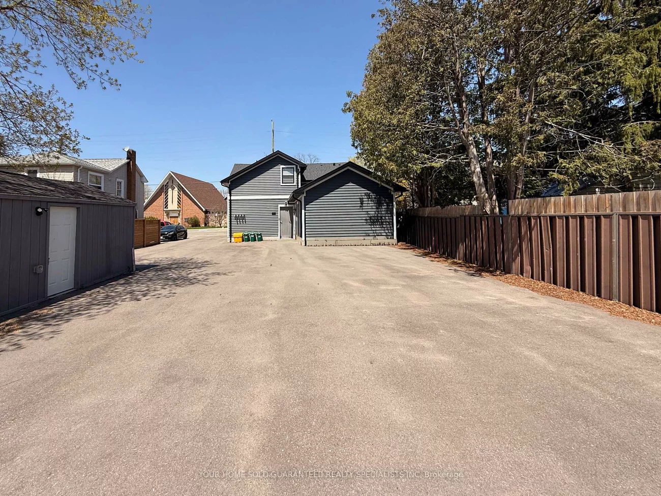 41, Mosley, Aurora Village, Aurora