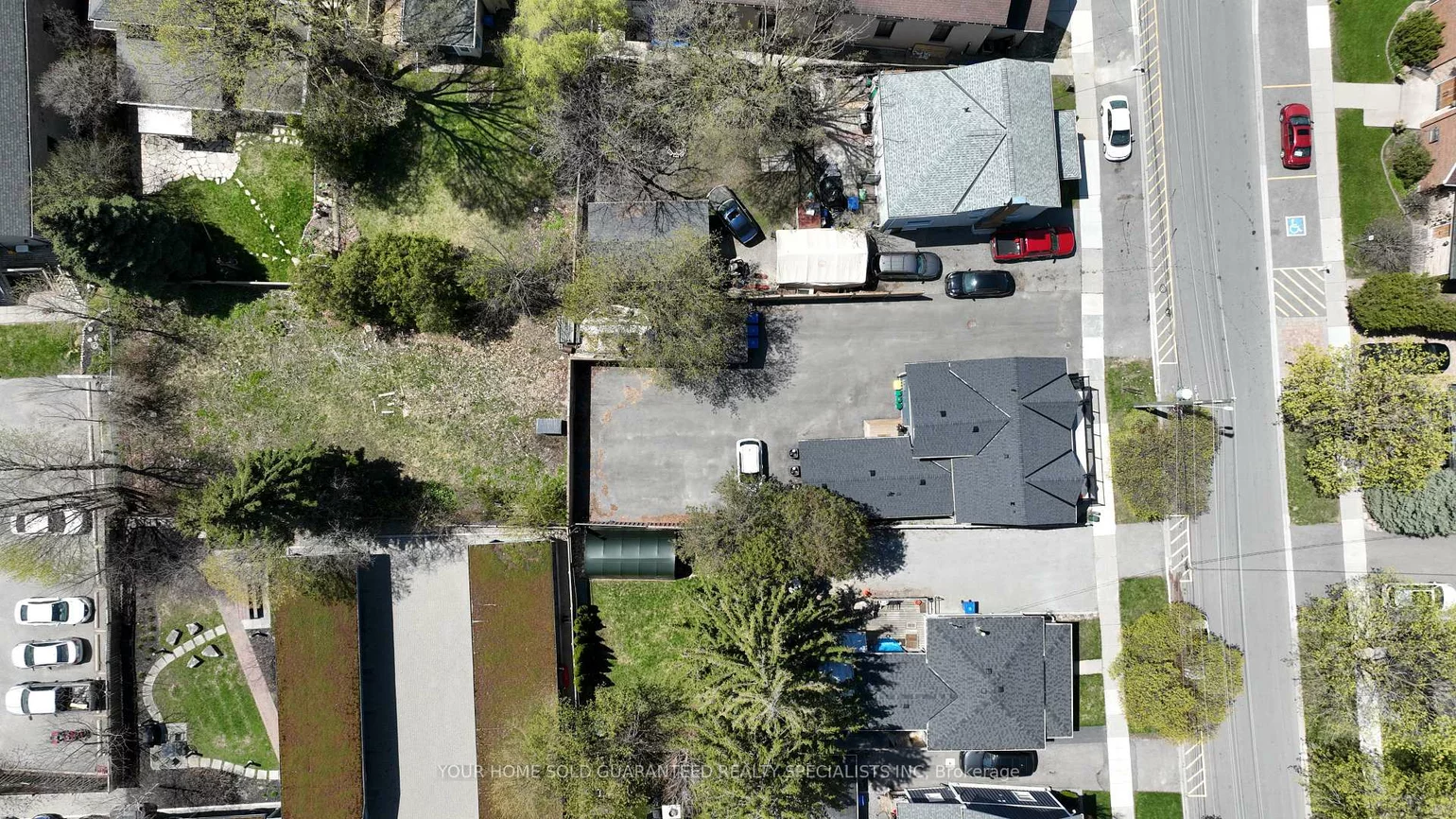 41, Mosley, Aurora Village, Aurora