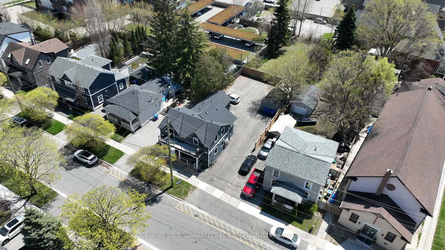 41, Mosley, Aurora Village, Aurora