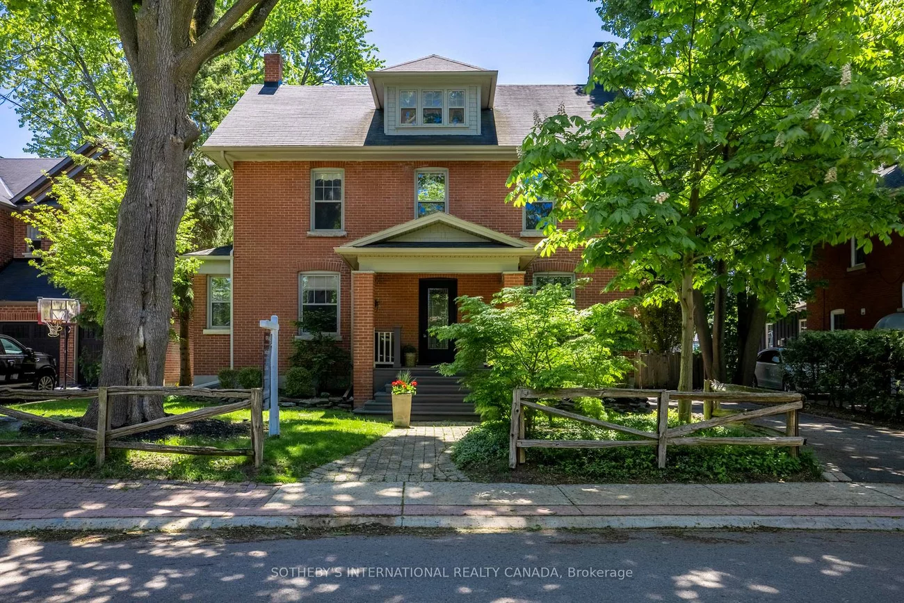 77, Catherine, Aurora Village, Aurora