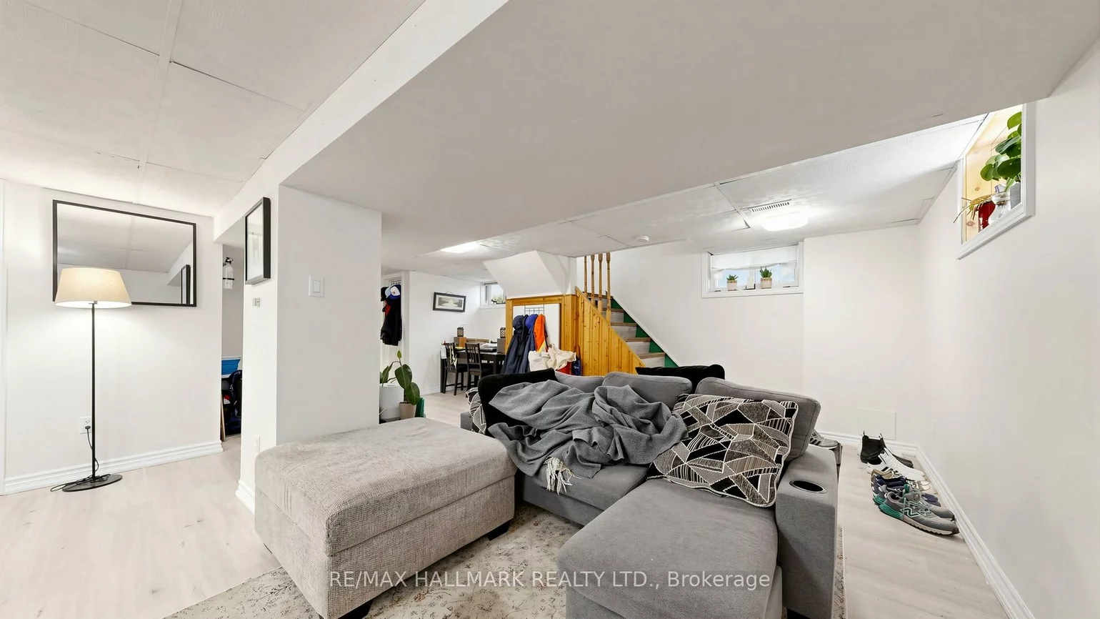 46, Collins, Aurora Heights, Aurora