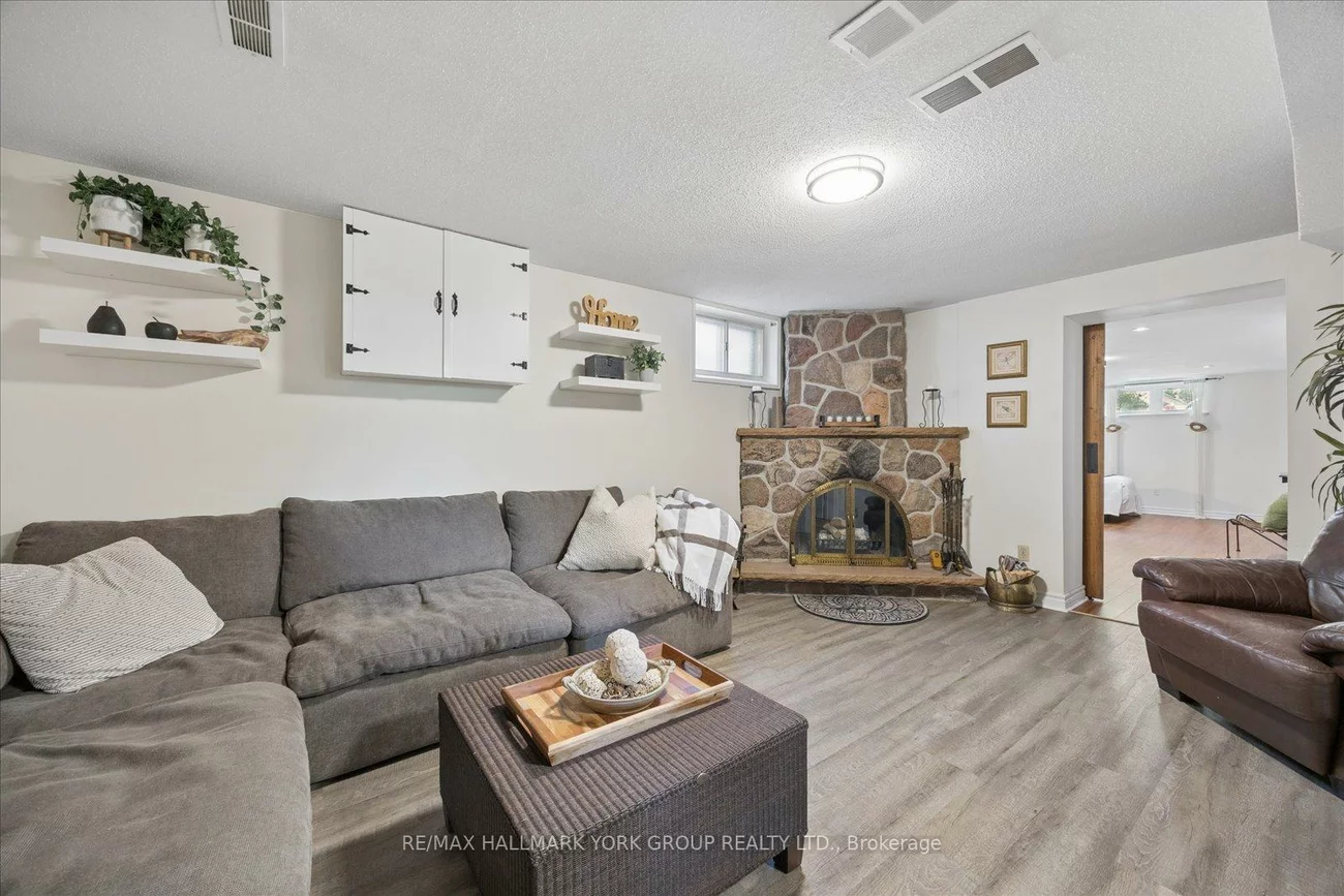45, Foreht, Aurora Heights, Aurora