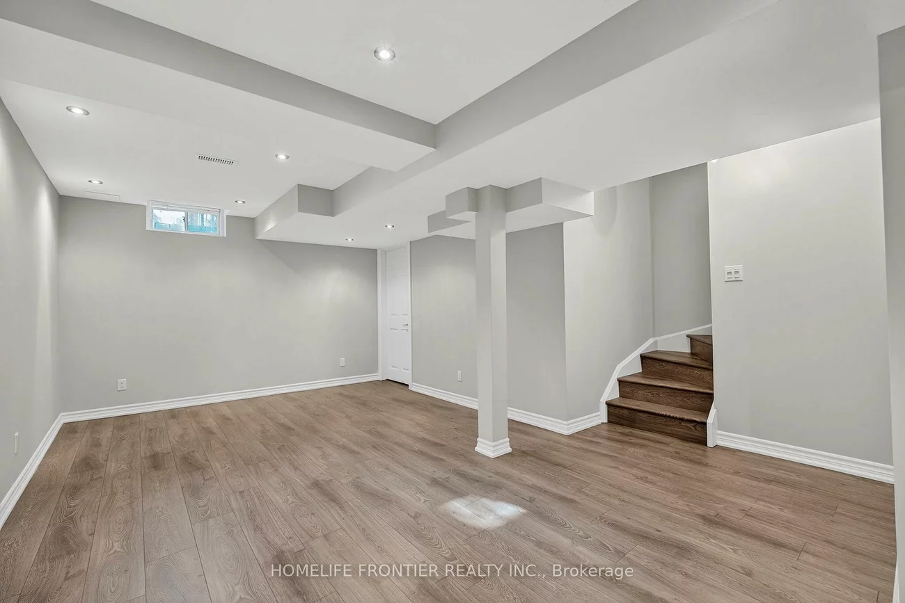 19, Bowler, Bayview Wellington, Aurora