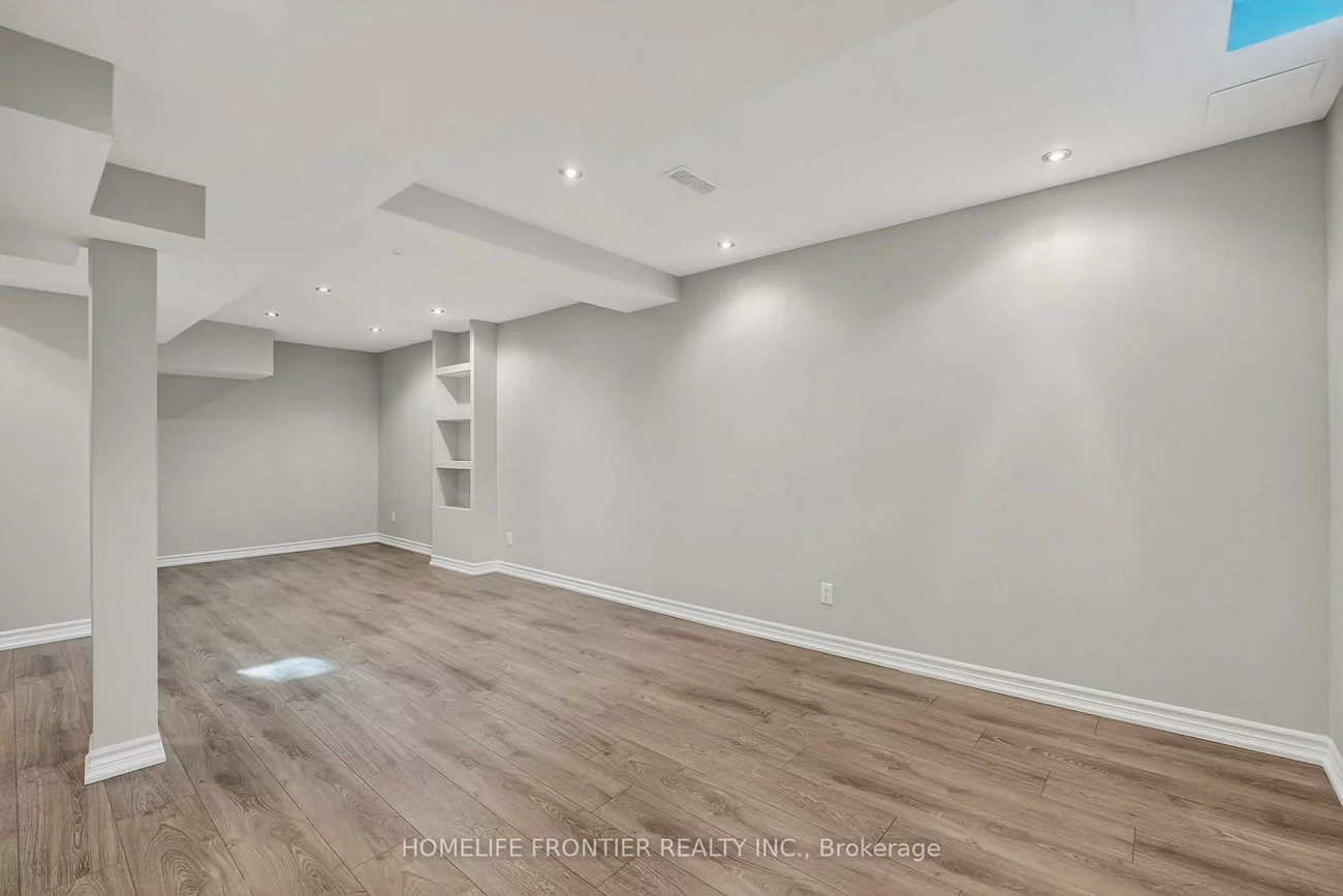19, Bowler, Bayview Wellington, Aurora