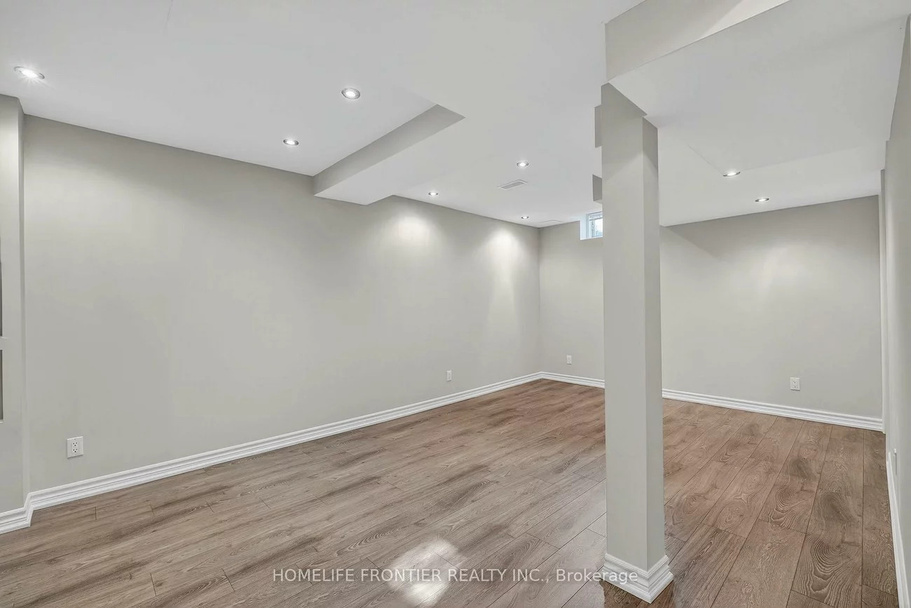 19, Bowler, Bayview Wellington, Aurora