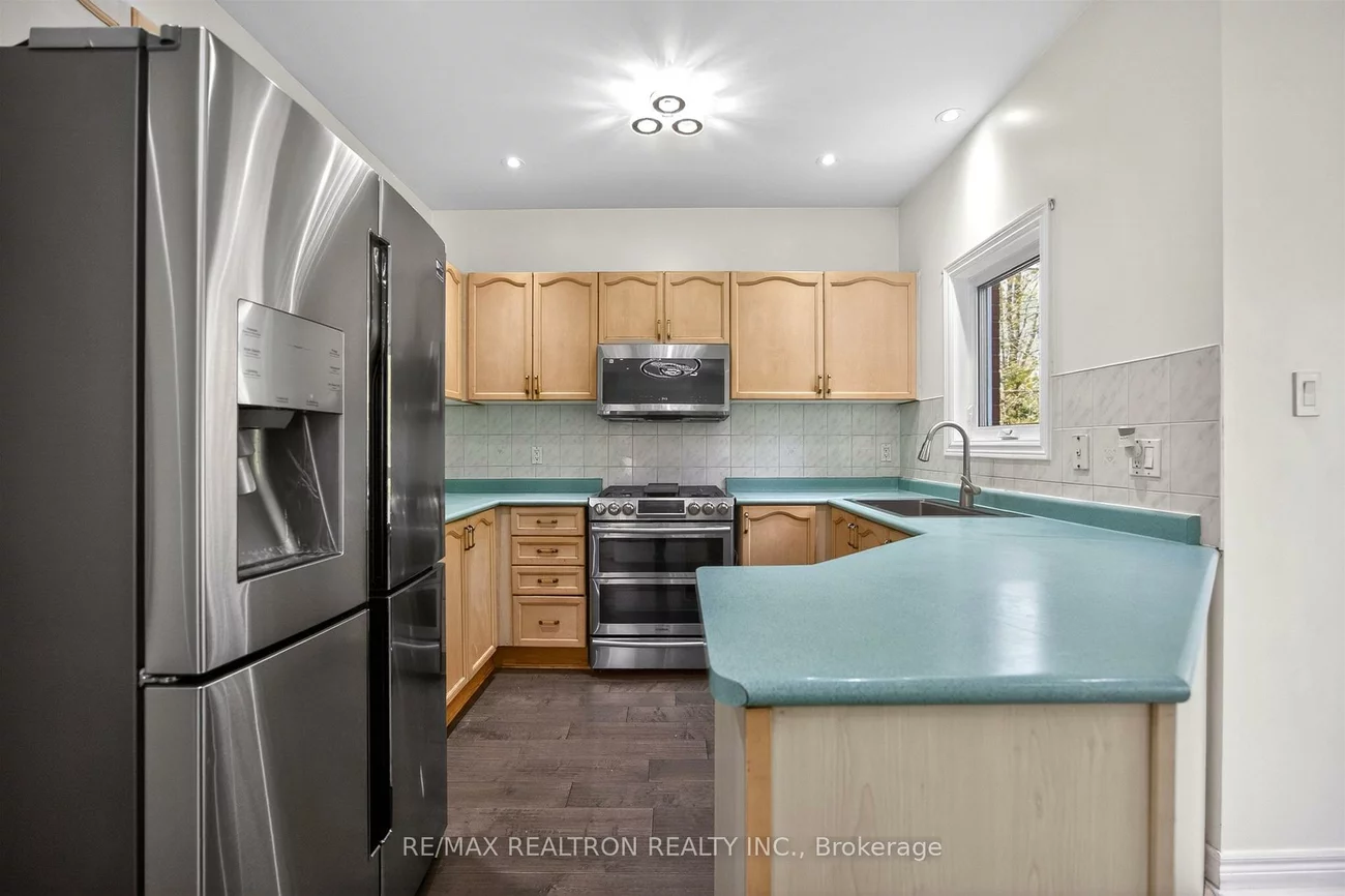 5, Yvonne, Bayview Wellington, Aurora