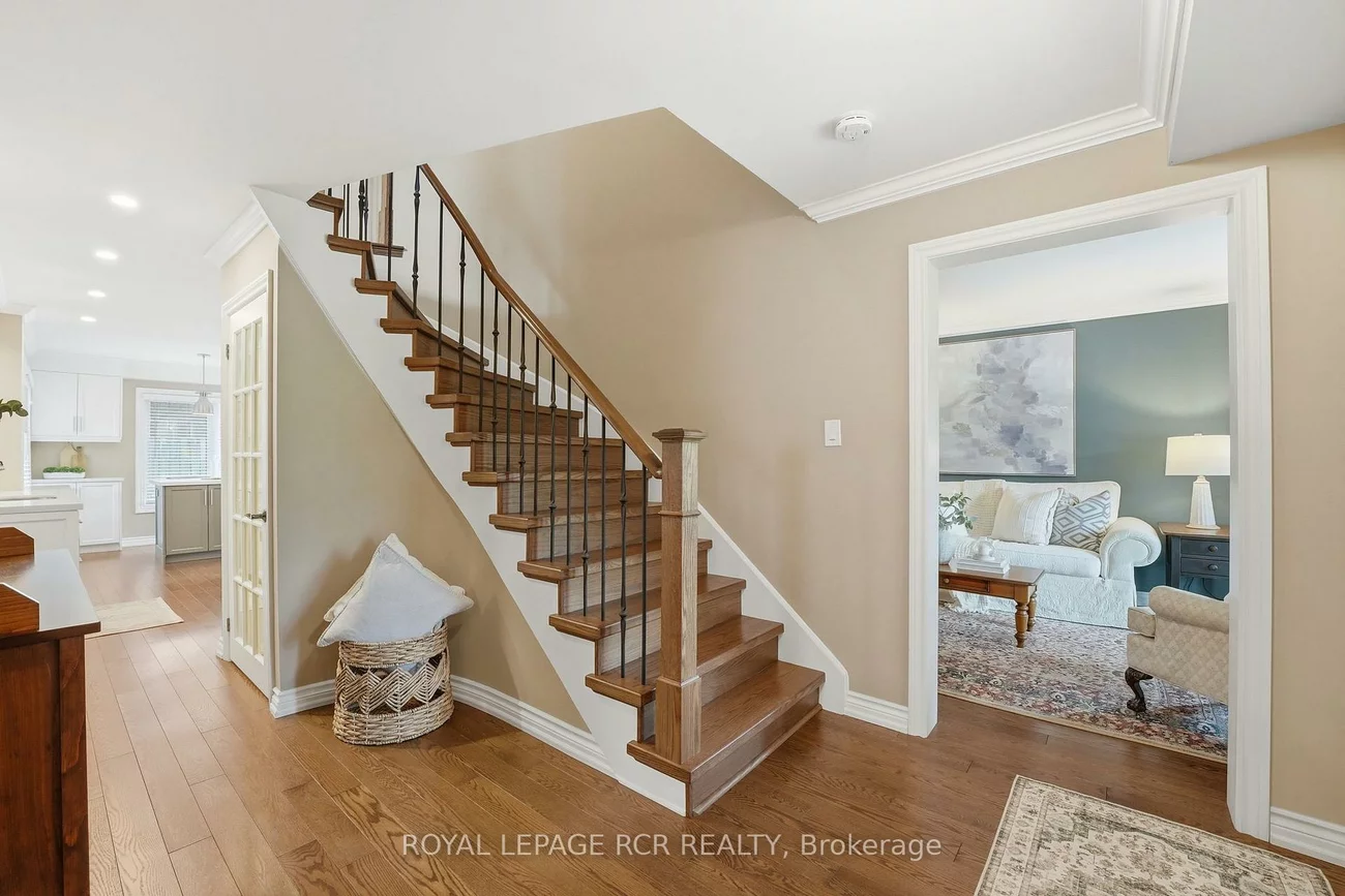 40, Moffat, Aurora Heights, Aurora
