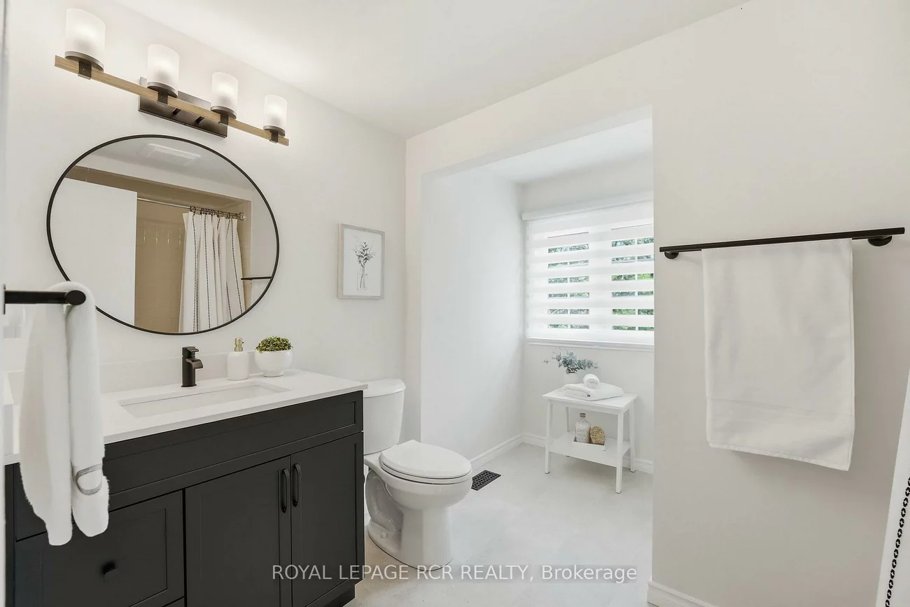 40, Moffat, Aurora Heights, Aurora