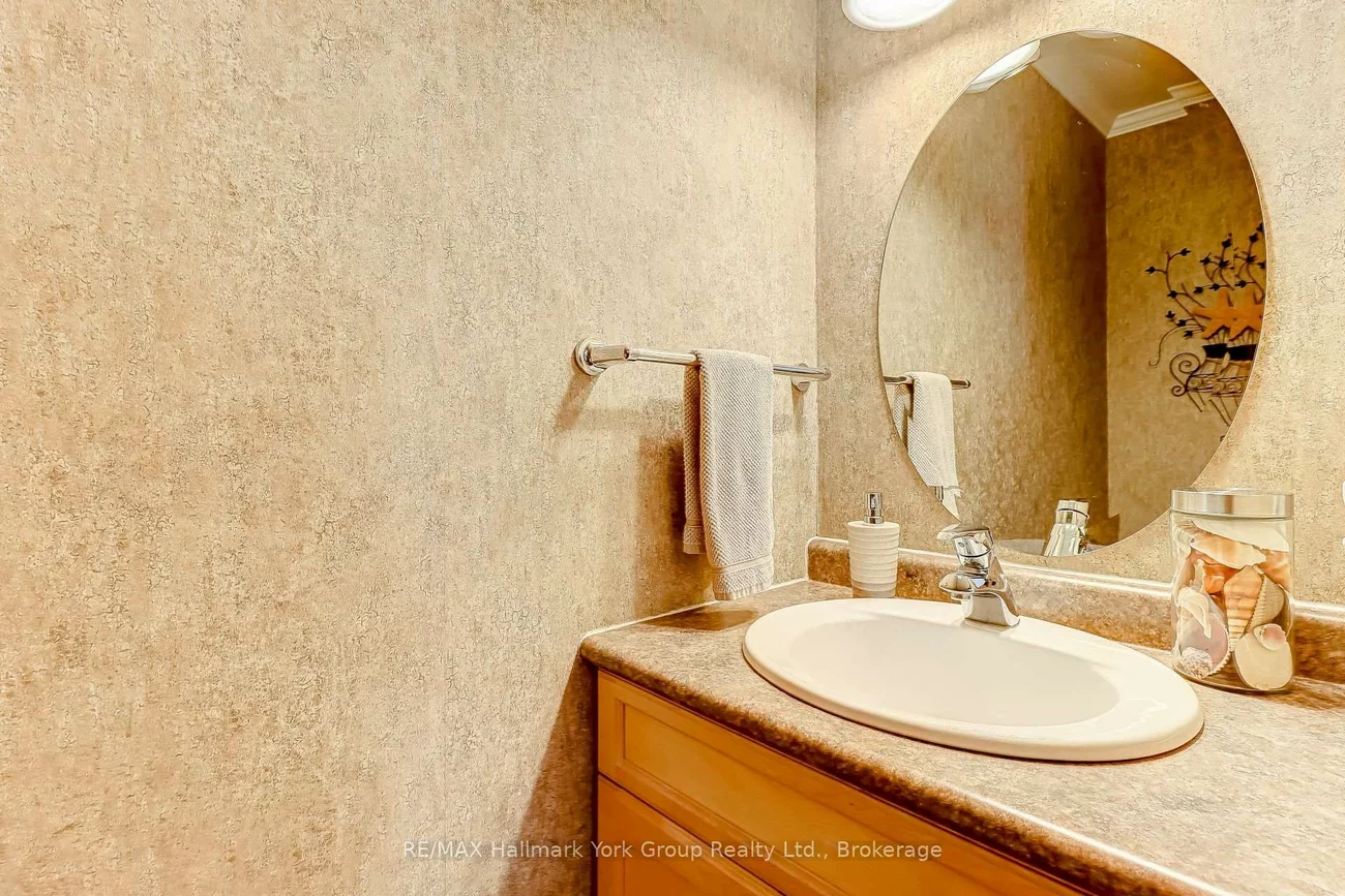 42, Lanewood, Hills of St Andrew, Aurora