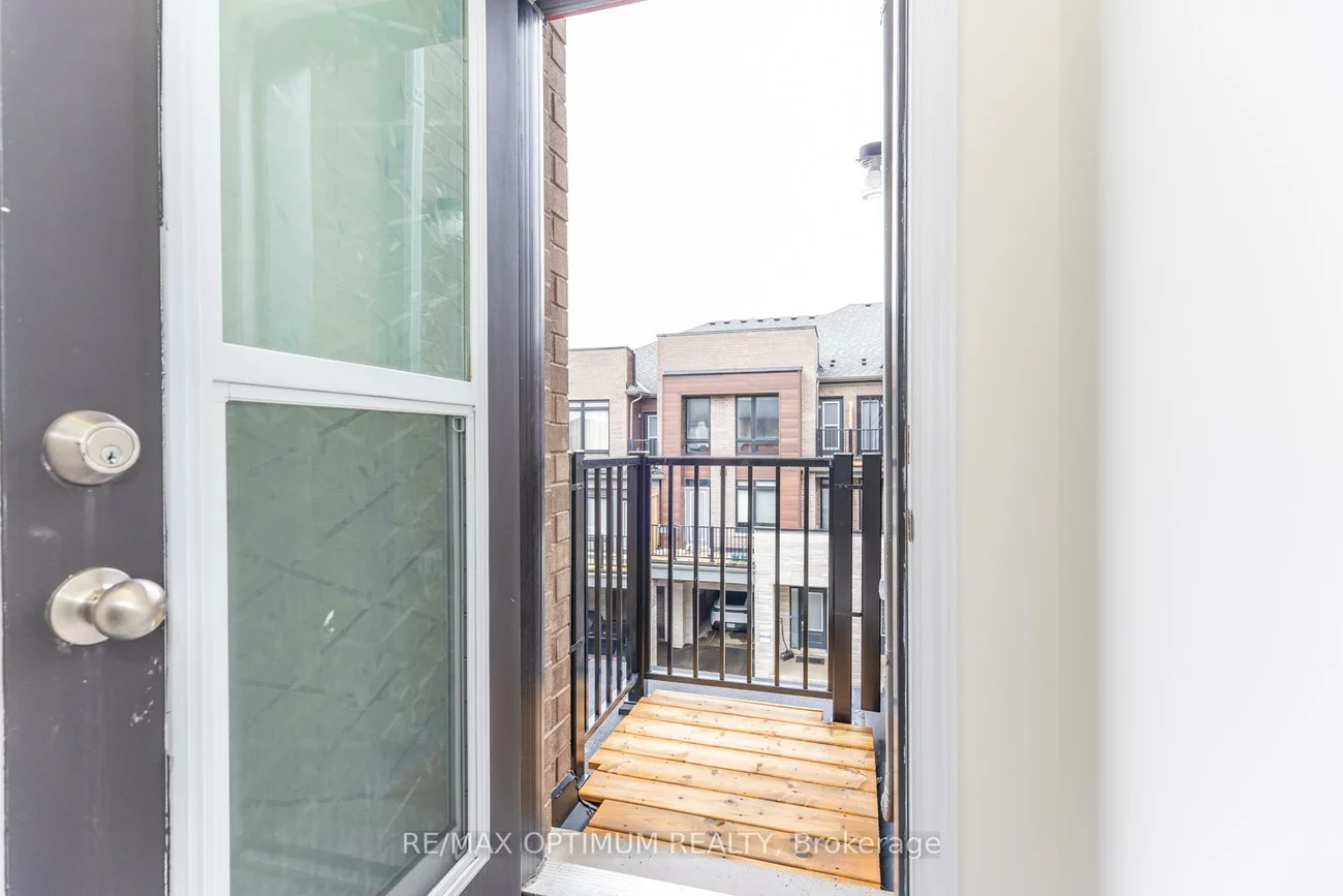 15, Gunton, Bayview Northeast, Aurora