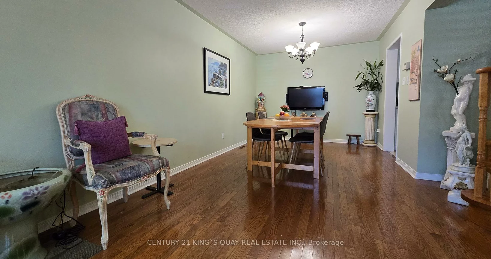 1, Ostick, Bayview Wellington, Aurora