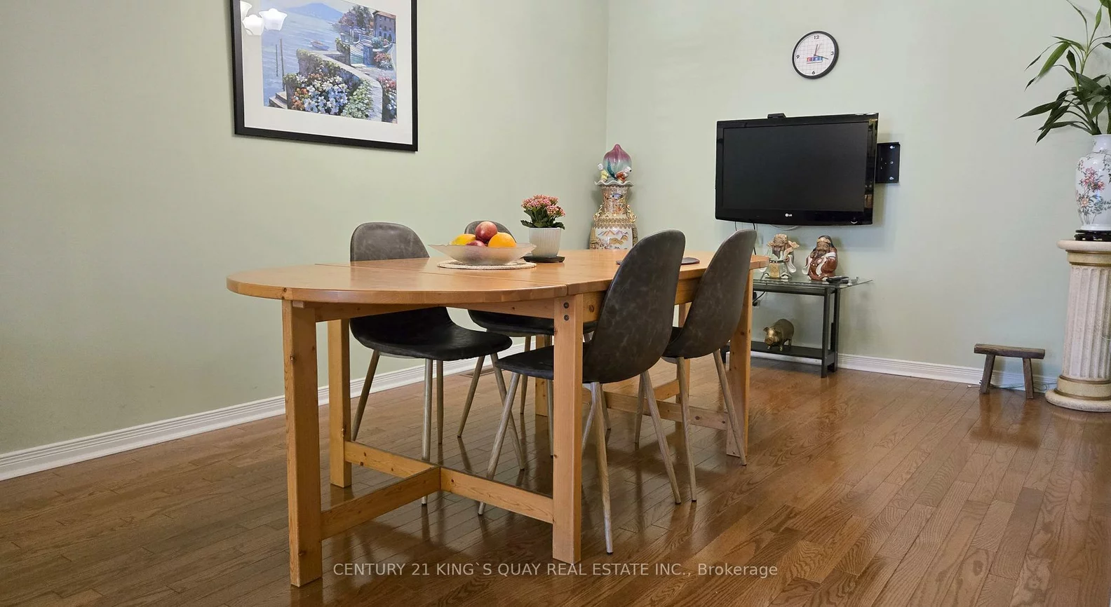 1, Ostick, Bayview Wellington, Aurora