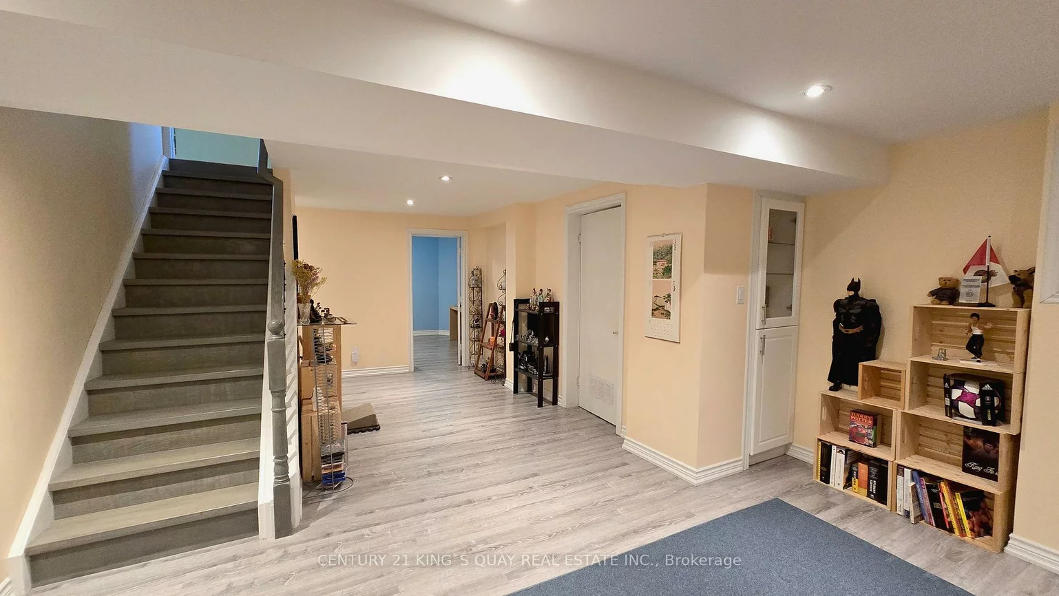 1, Ostick, Bayview Wellington, Aurora