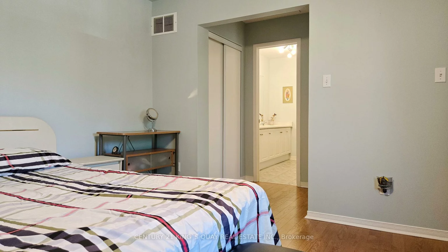 1, Ostick, Bayview Wellington, Aurora