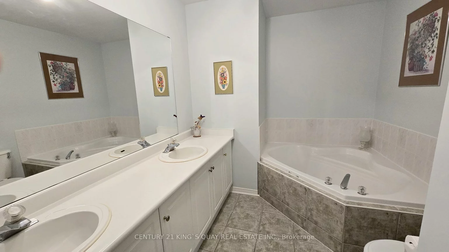 1, Ostick, Bayview Wellington, Aurora