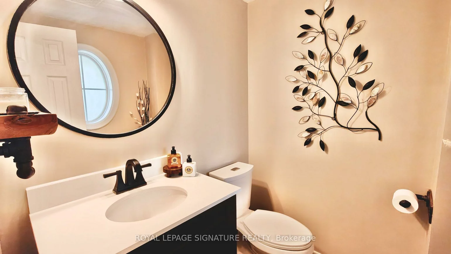 14, Ostick, Bayview Wellington, Aurora