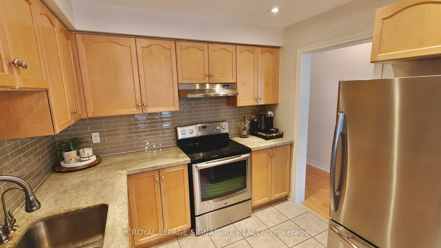 14, Ostick, Bayview Wellington, Aurora