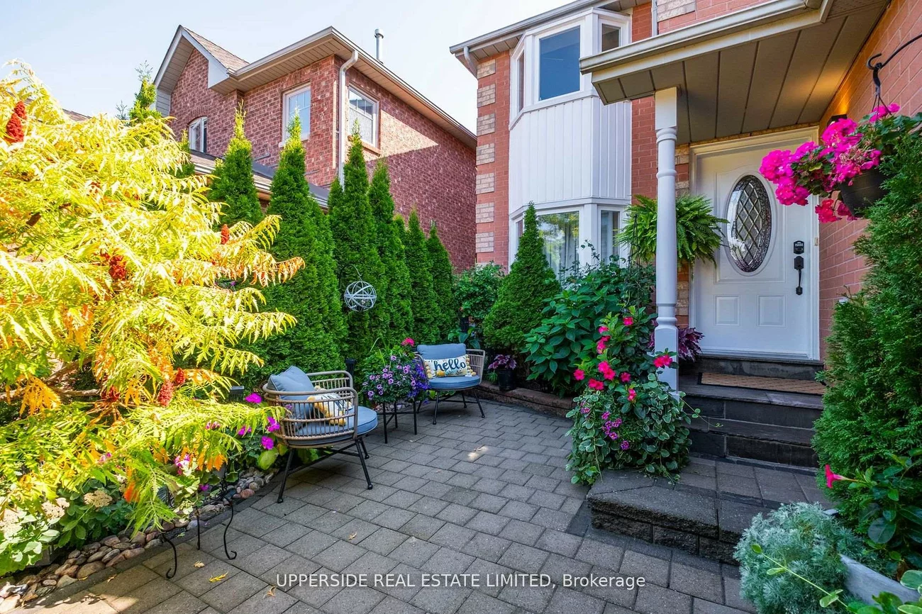 167, Covent, Aurora Highlands, Aurora