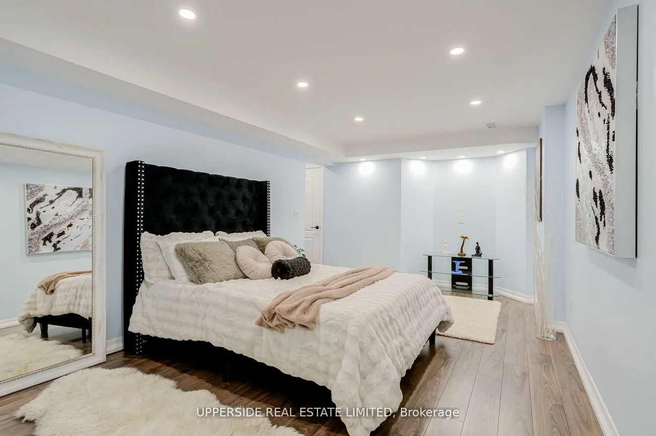 167, Covent, Aurora Highlands, Aurora