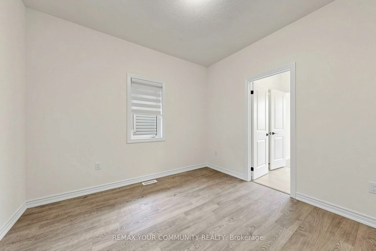 105, Halldorson, Bayview Northeast, Aurora
