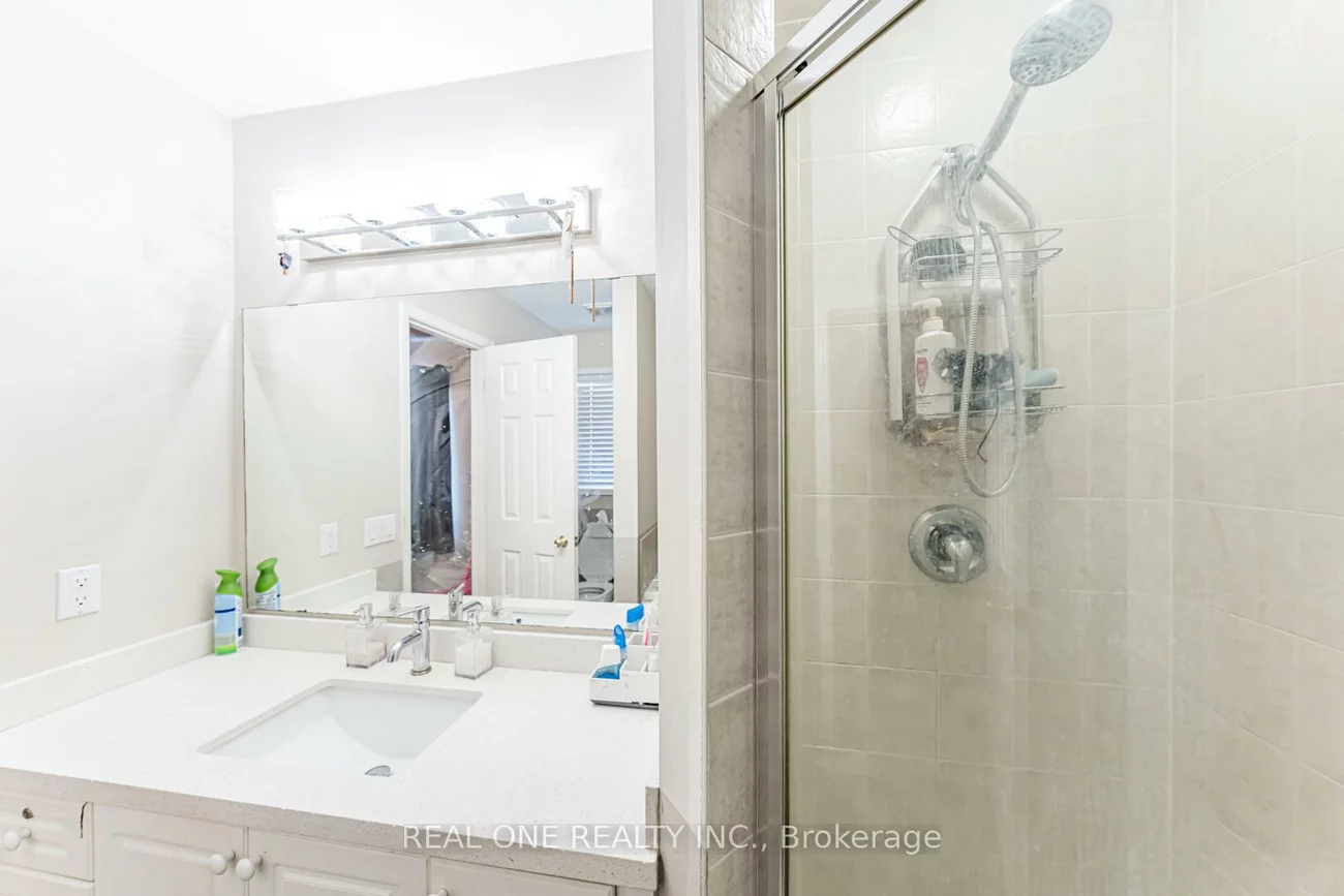 37, Bilbrough, Bayview Northeast, Aurora