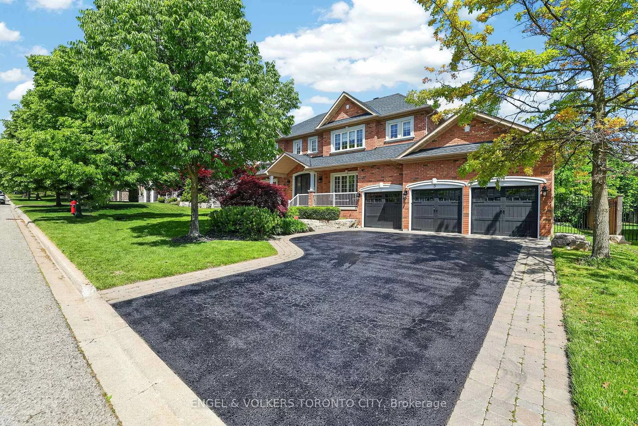 8, Duncton Wood, Hills of St Andrew, Aurora