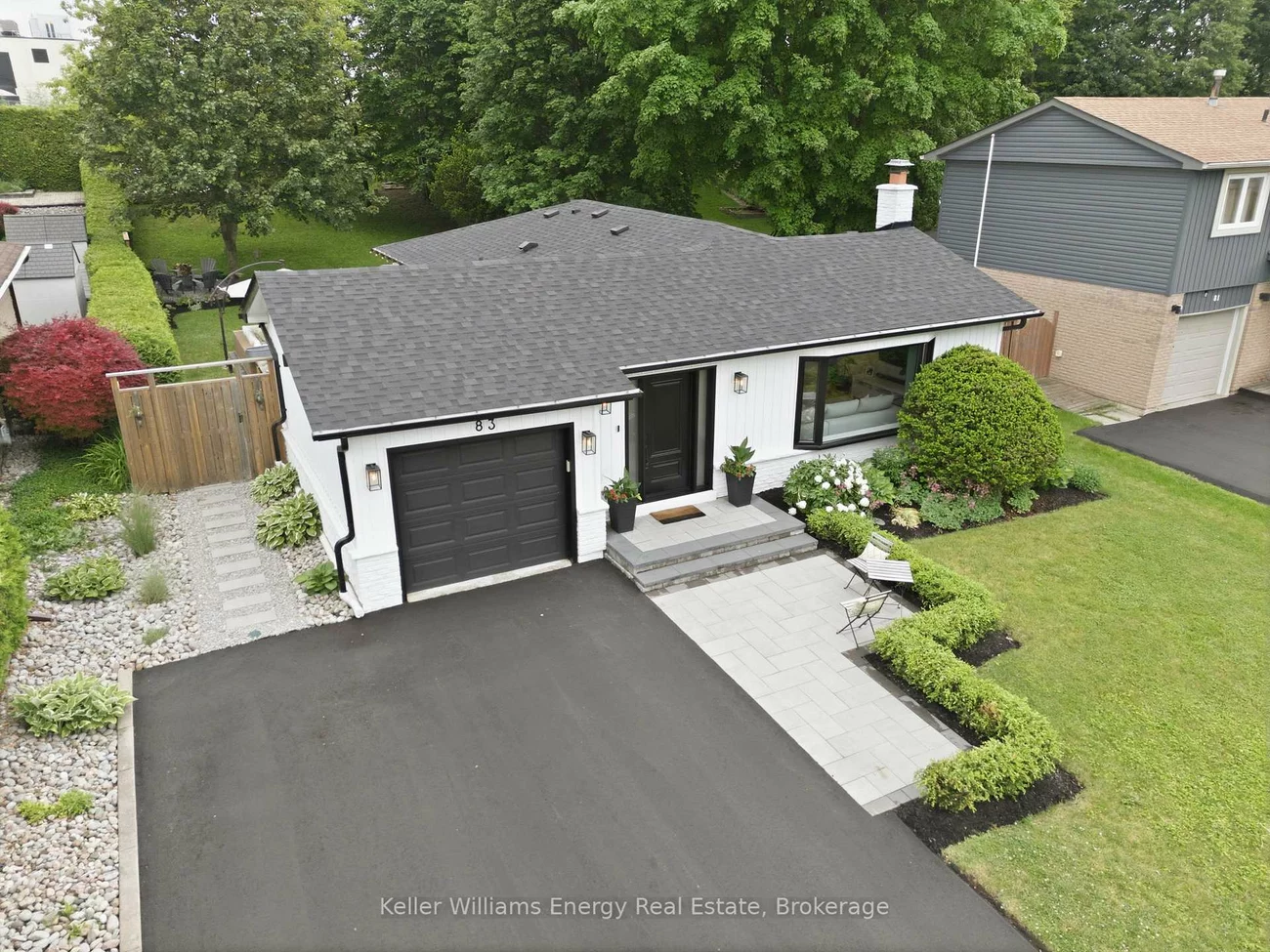 83, Walton, Aurora Village, Aurora