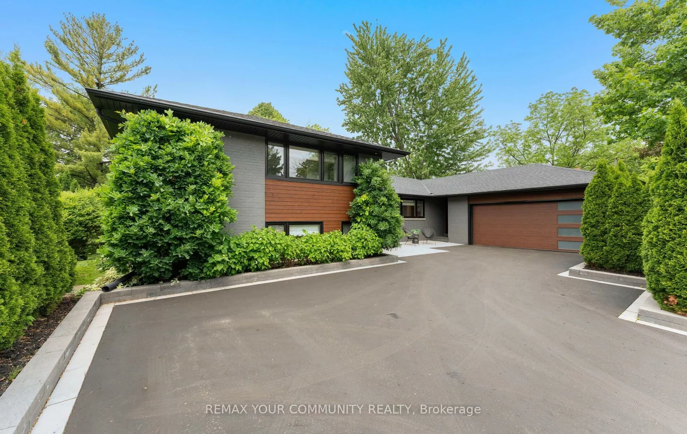 48, Royal, Aurora Village, Aurora