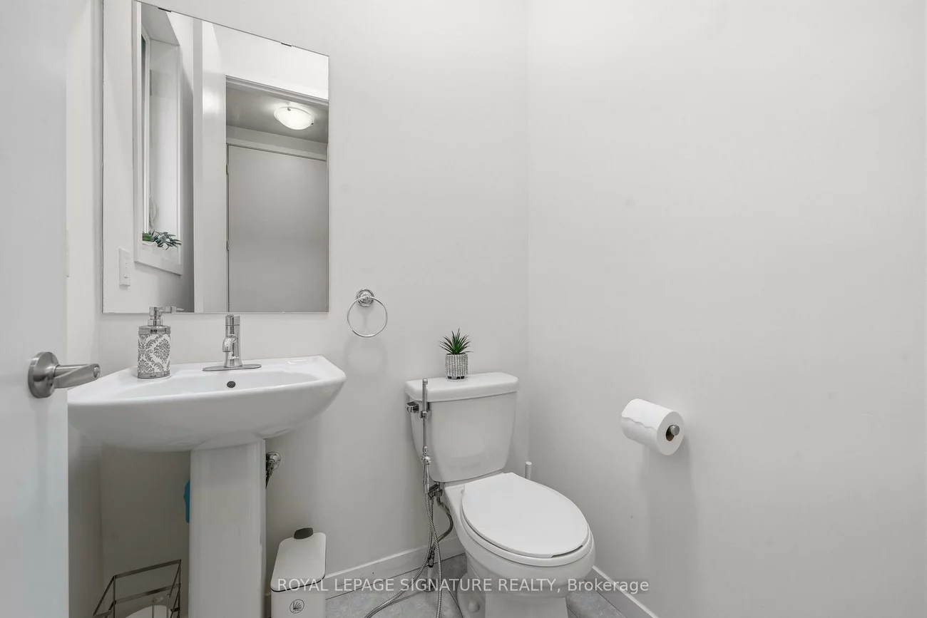 116, Elyse, Bayview Northeast, Aurora