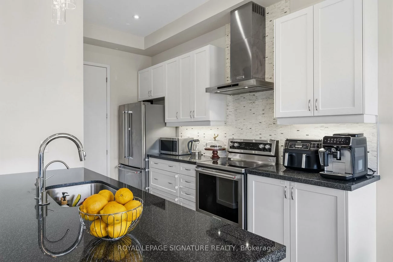 116, Elyse, Bayview Northeast, Aurora
