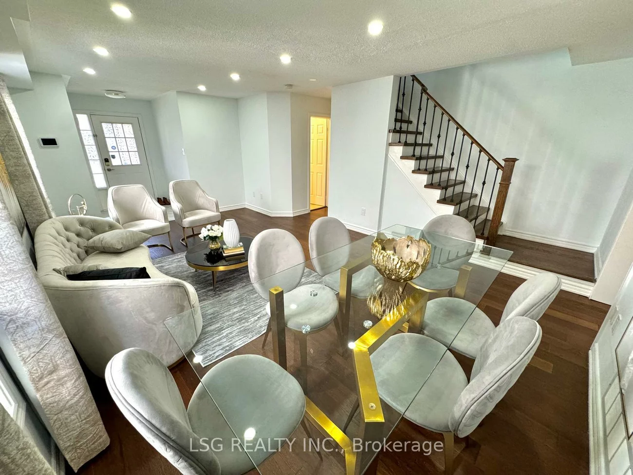 20, Hollidge, Bayview Wellington, Aurora