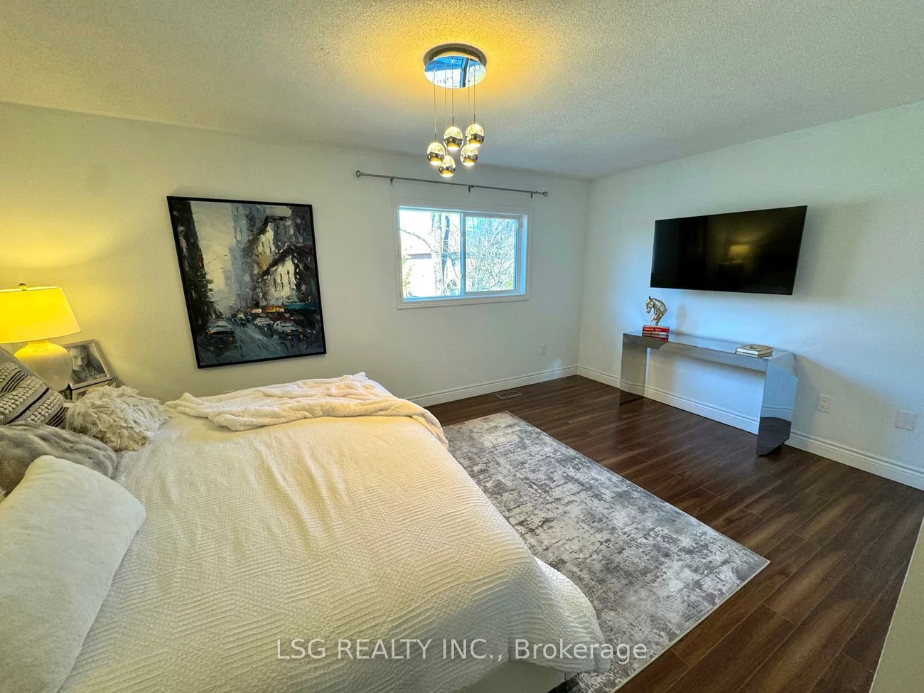 20, Hollidge, Bayview Wellington, Aurora
