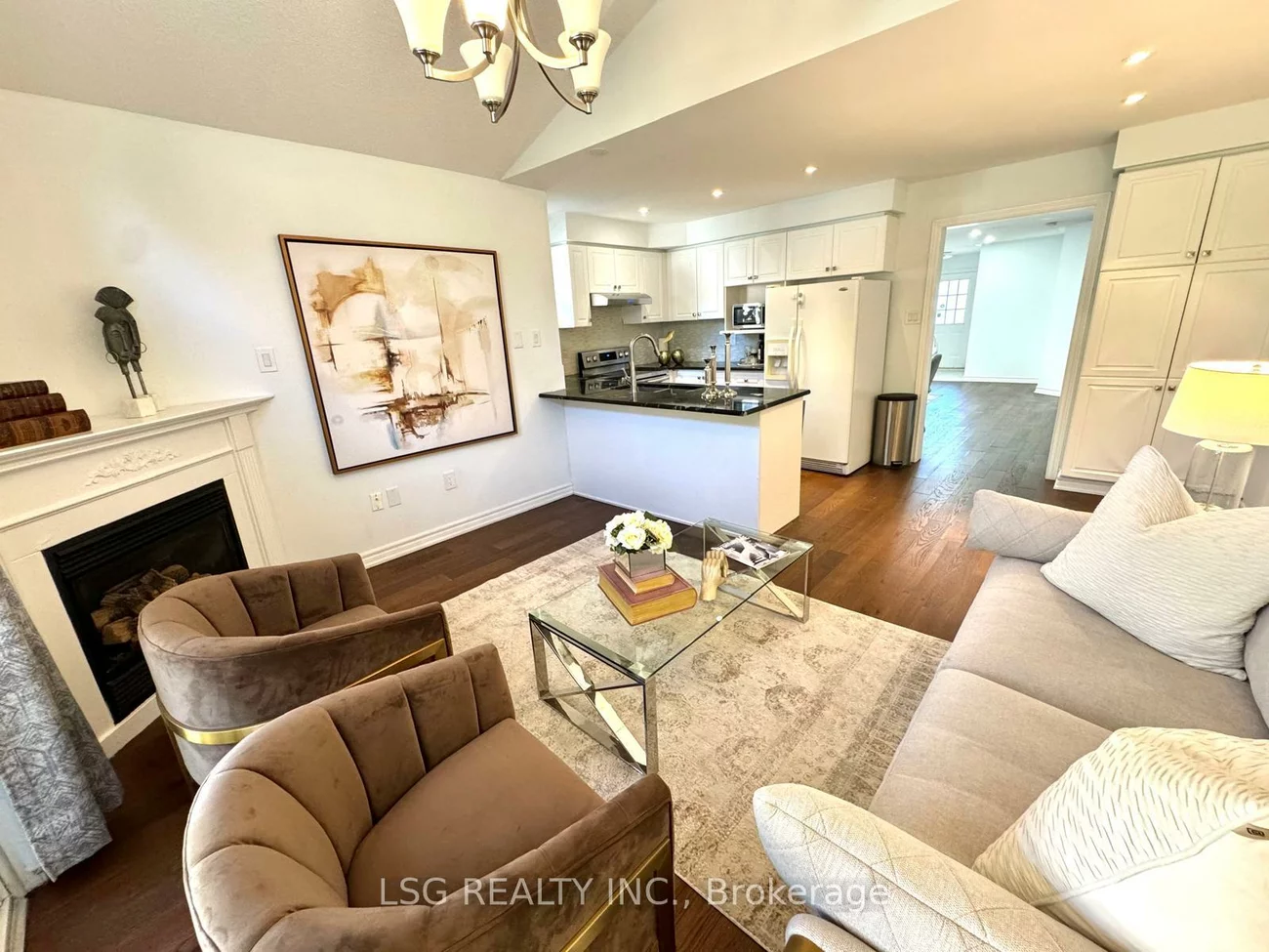 20, Hollidge, Bayview Wellington, Aurora
