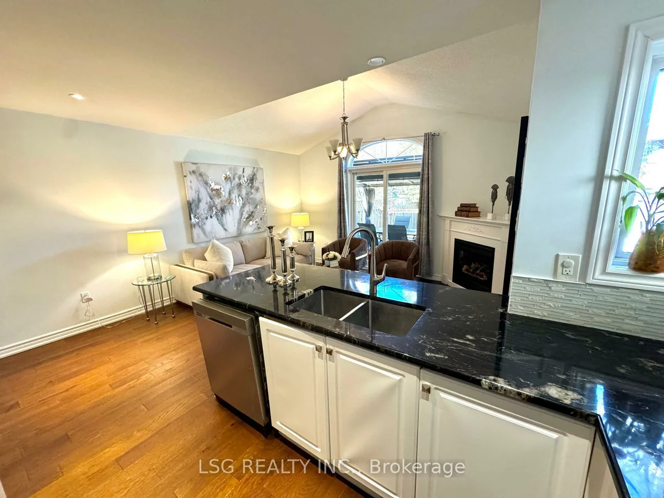 20, Hollidge, Bayview Wellington, Aurora