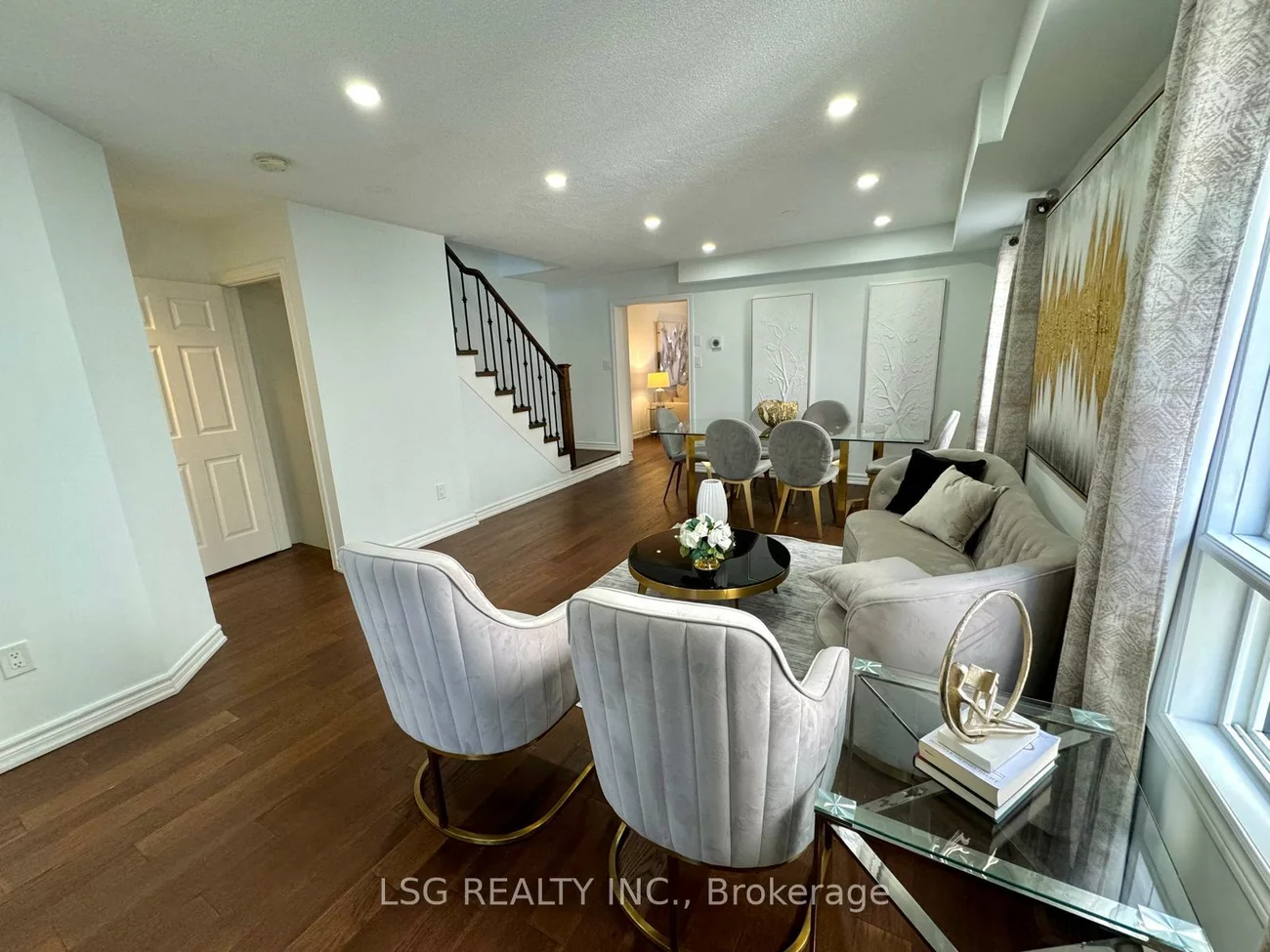 20, Hollidge, Bayview Wellington, Aurora