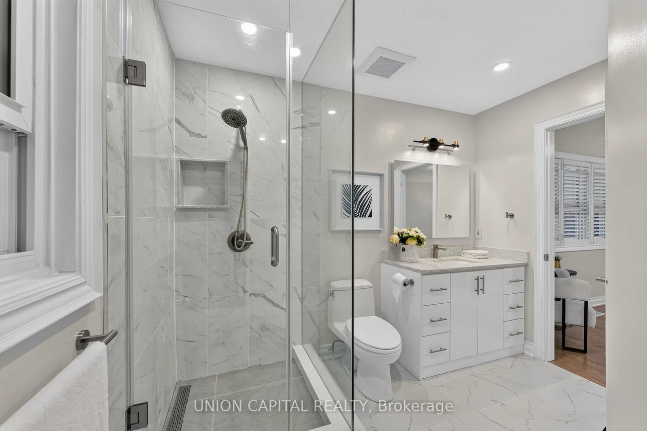 9, Ballymore, Bayview Wellington, Aurora