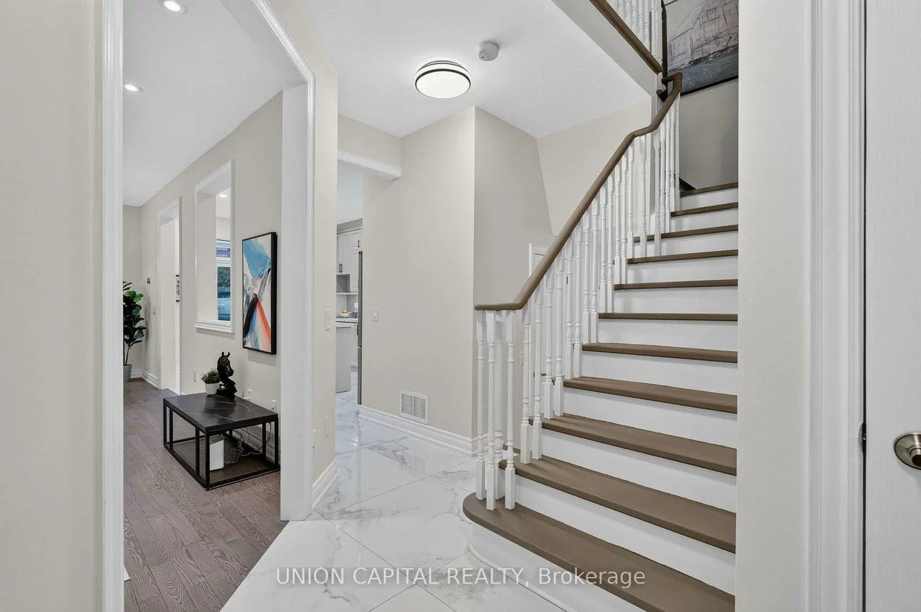 9, Ballymore, Bayview Wellington, Aurora