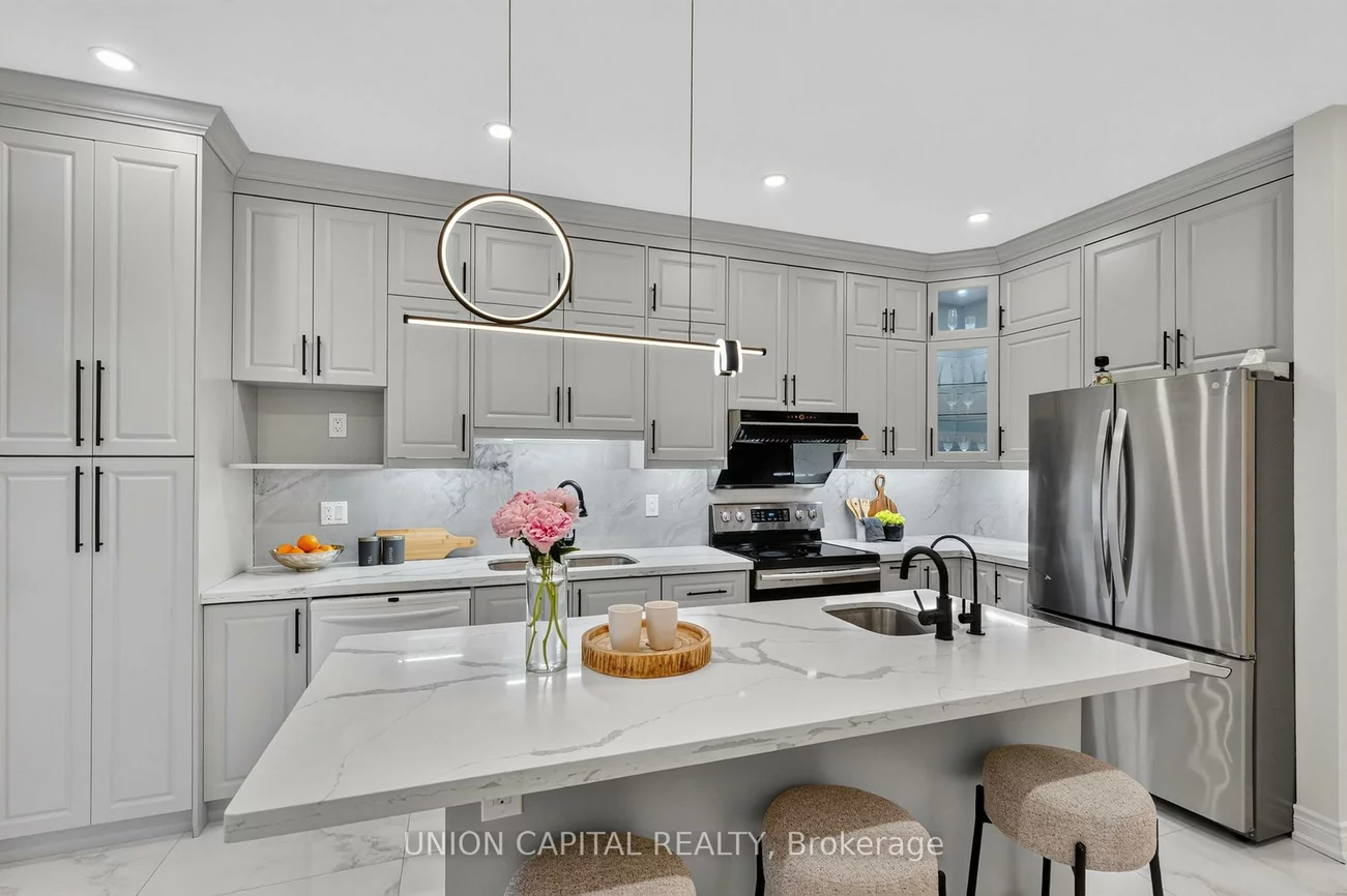 9, Ballymore, Bayview Wellington, Aurora