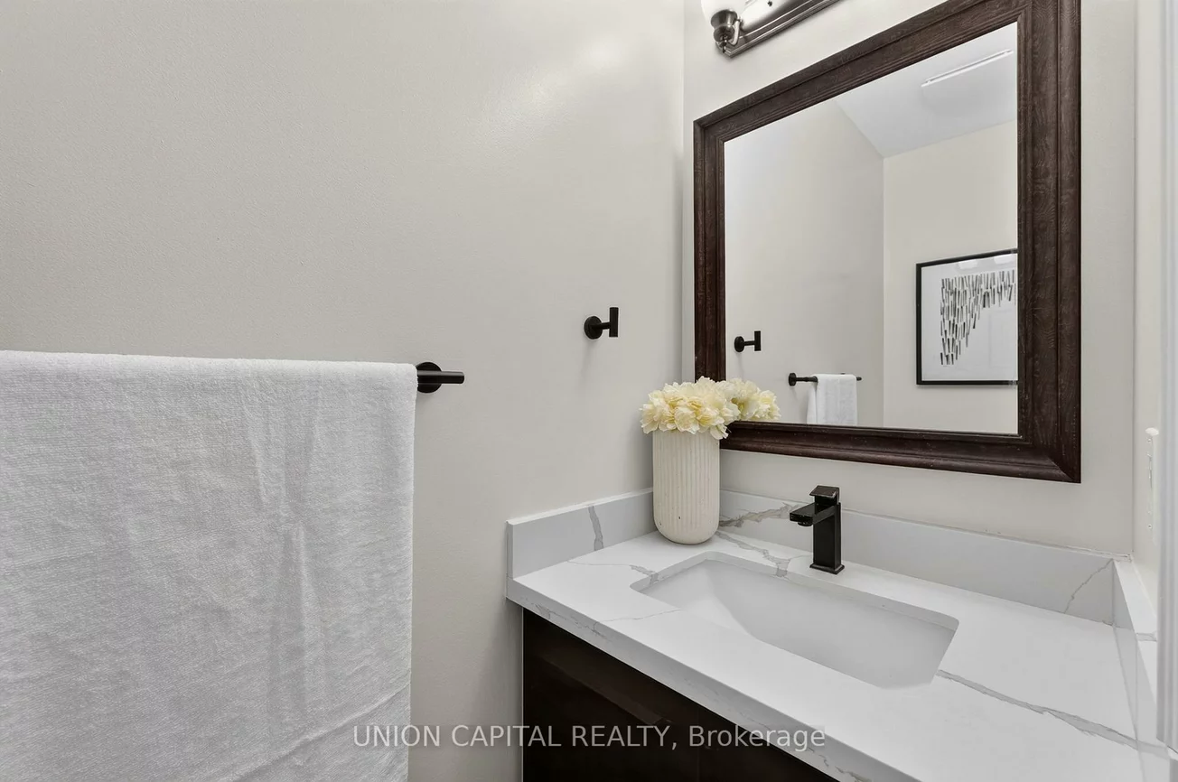 9, Ballymore, Bayview Wellington, Aurora