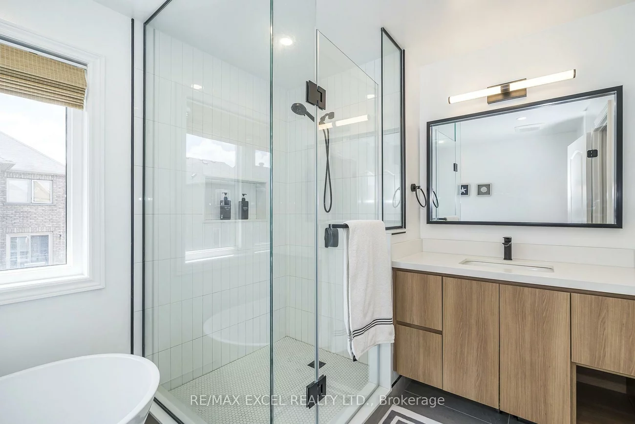 129, Lewis Honey, Bayview Northeast, Aurora