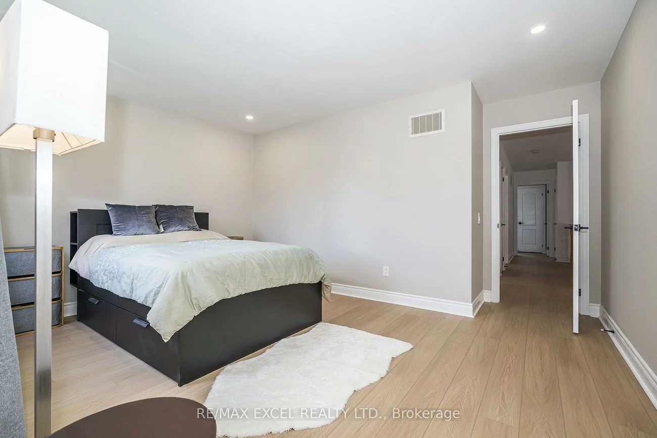 129, Lewis Honey, Bayview Northeast, Aurora