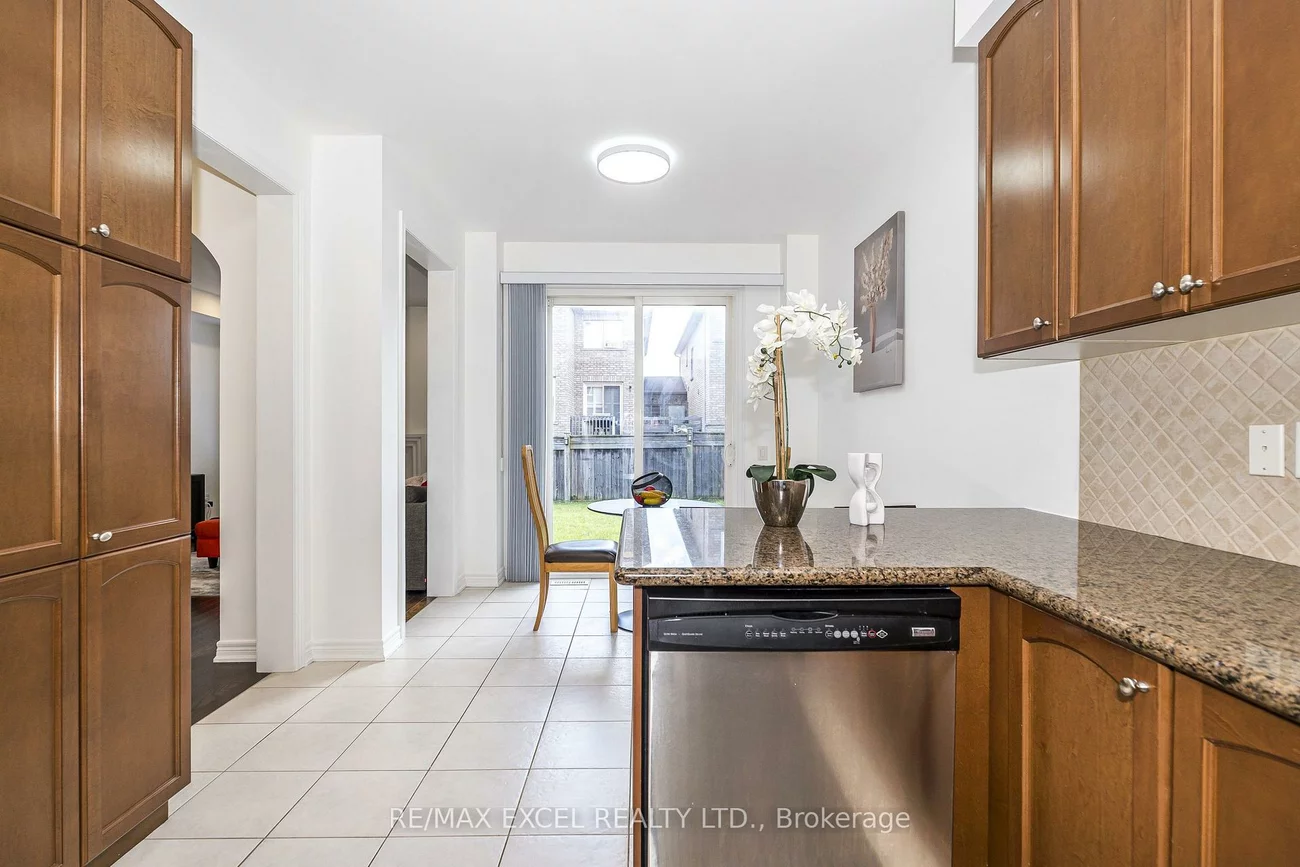 129, Lewis Honey, Bayview Northeast, Aurora