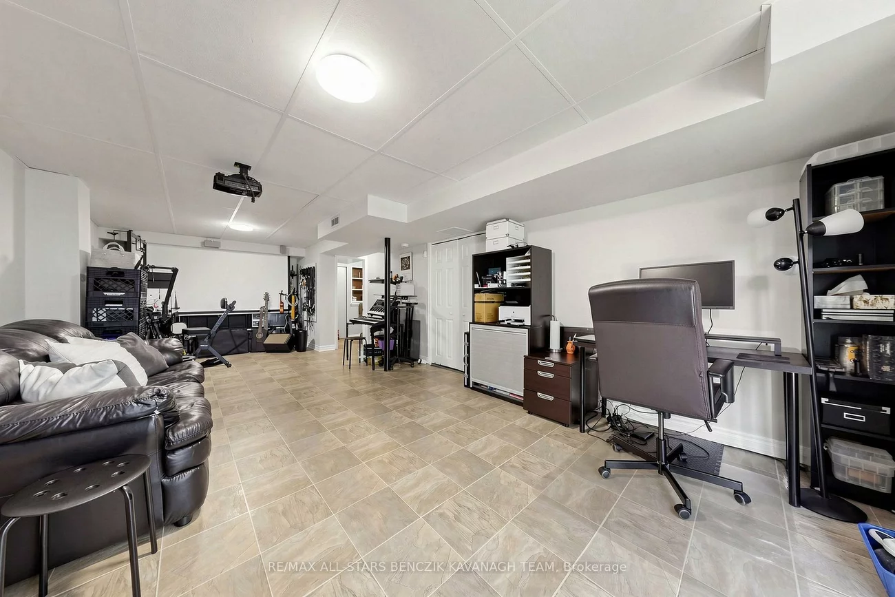 46, Crawford Rose, Aurora Heights, Aurora